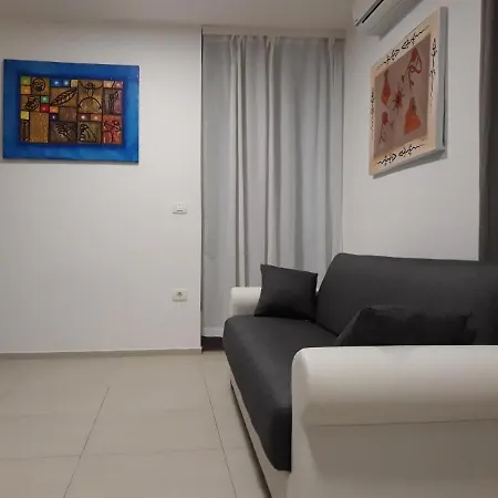 Apartma Yuliyana *